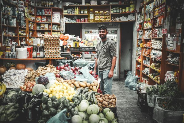 Unleashing the benefits: transform your kitchen design with recycled materials